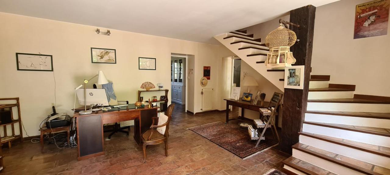 Le Mas De Trevouse Saint-Saturnin-les-Avignon Bagian luar foto