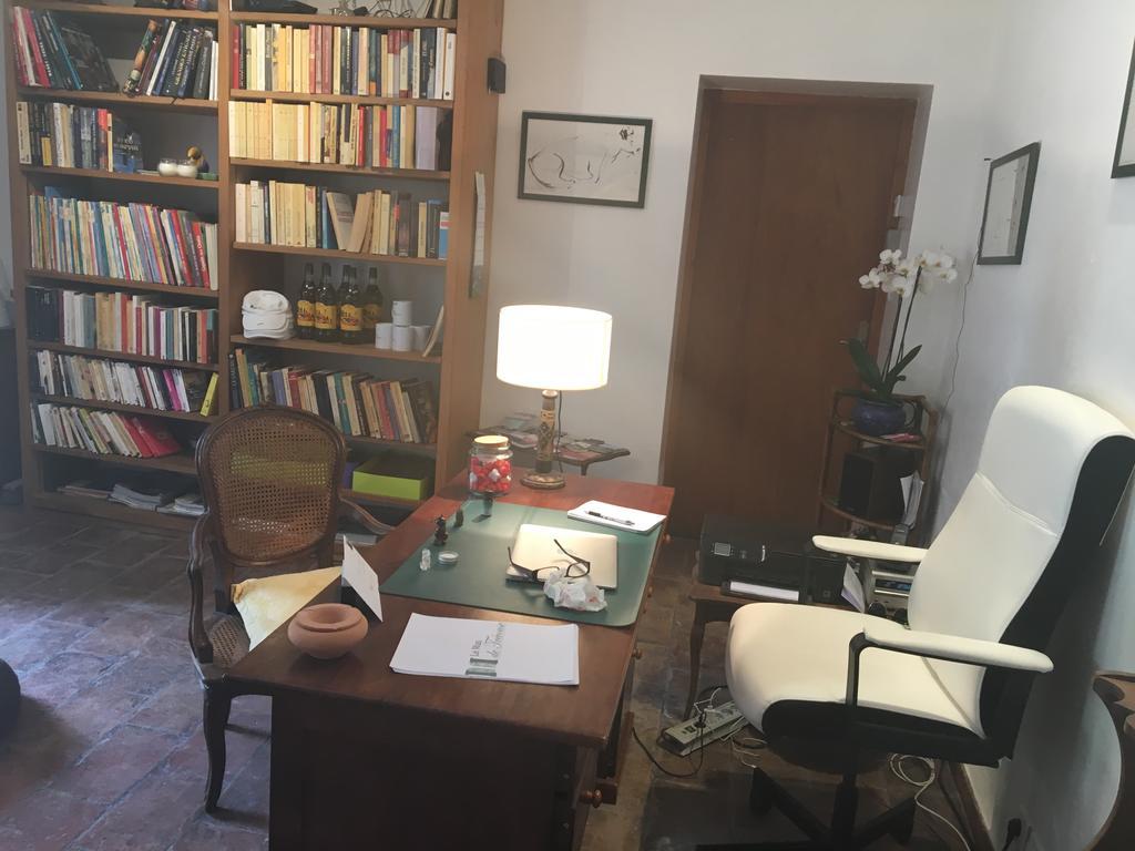 Le Mas De Trevouse Saint-Saturnin-les-Avignon Bagian luar foto