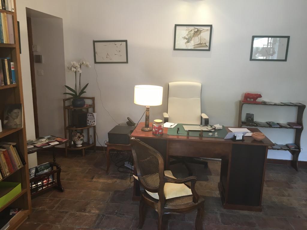 Le Mas De Trevouse Saint-Saturnin-les-Avignon Bagian luar foto